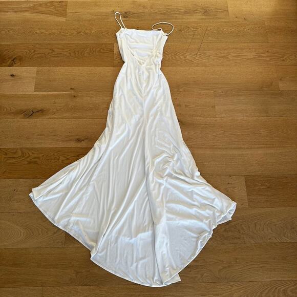 Katie May - Bridal Style Gown in White - Picture 3 of 7